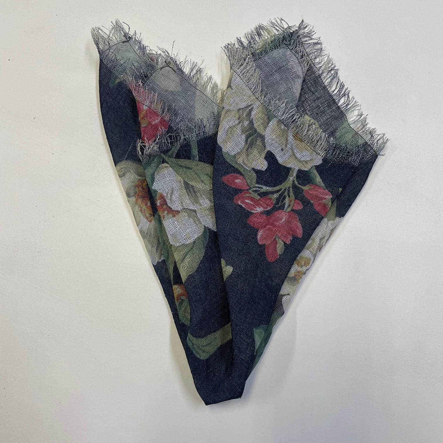 Botanical Black Franjapani Frayed Edge Linen Serviettes - Image 2